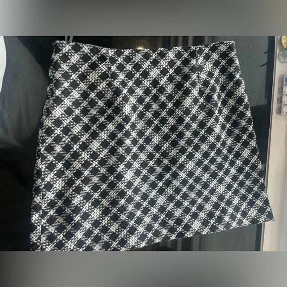 Karl Lagerfeld Tweed Skirt - Picture 4 of 8